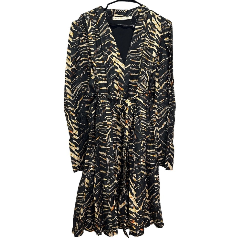 Marie Oliver Velma Silk Blend Animal Print V-Neck Tiered Dress Black Gold 1X - Picture 2 of 6